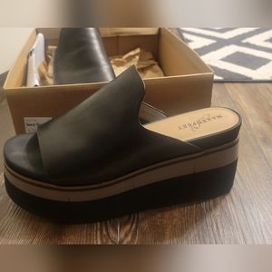 Naked feet platform/flatform sandal